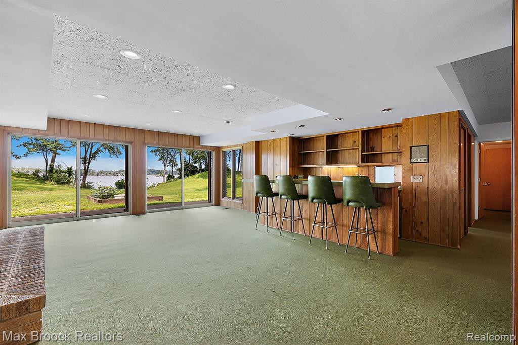 4550 DOW RIDGE Road, Orchard Lake Village, MI 48324 — Photo 37