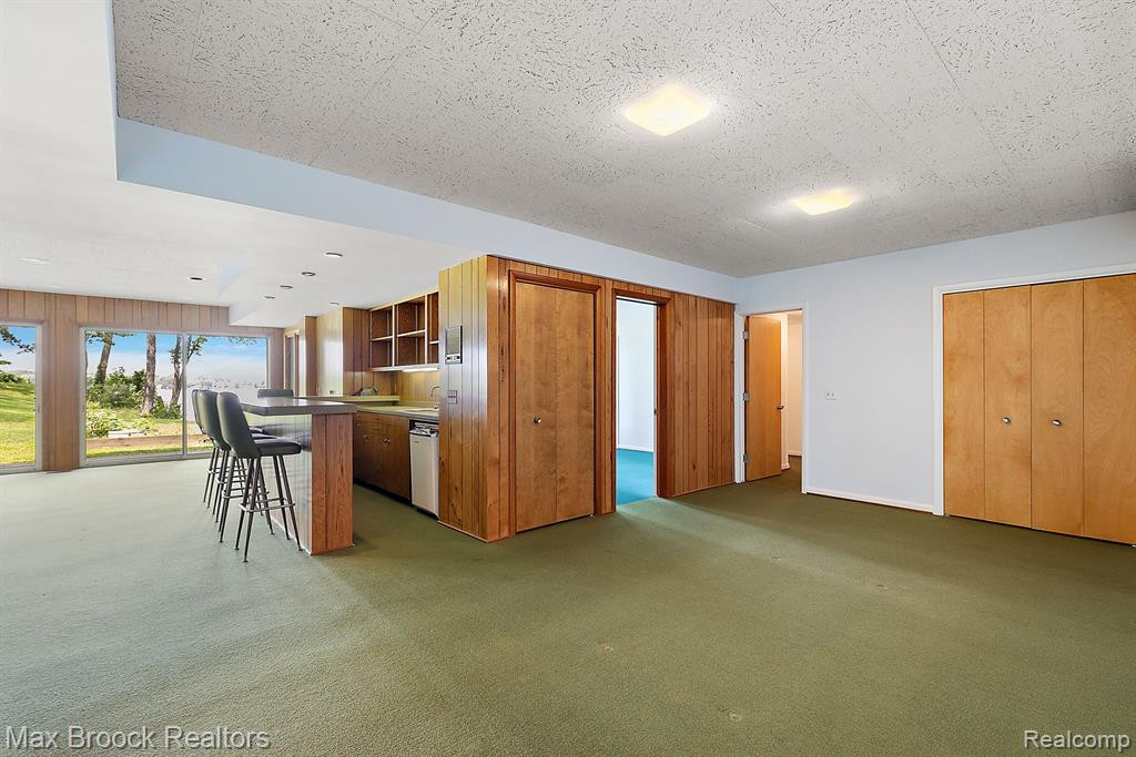 4550 DOW RIDGE Road, Orchard Lake Village, MI 48324 — Photo 39