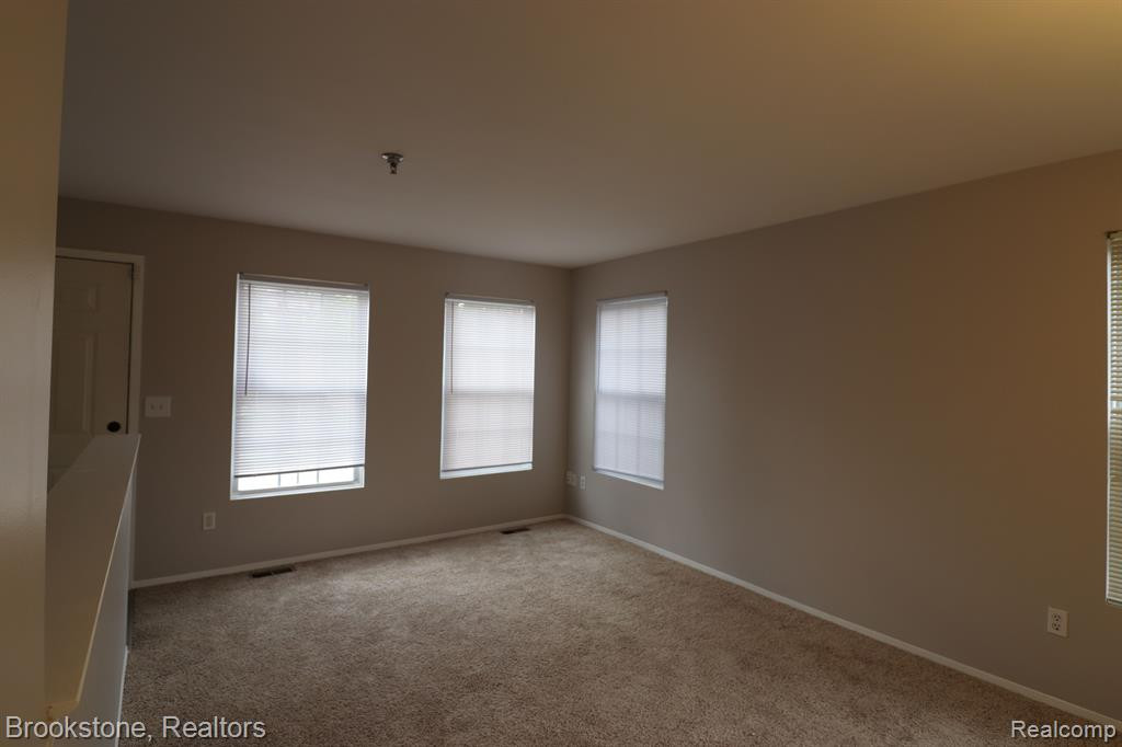 23426 GRAYSON Drive, Southfield, MI 48075 — Photo 3
