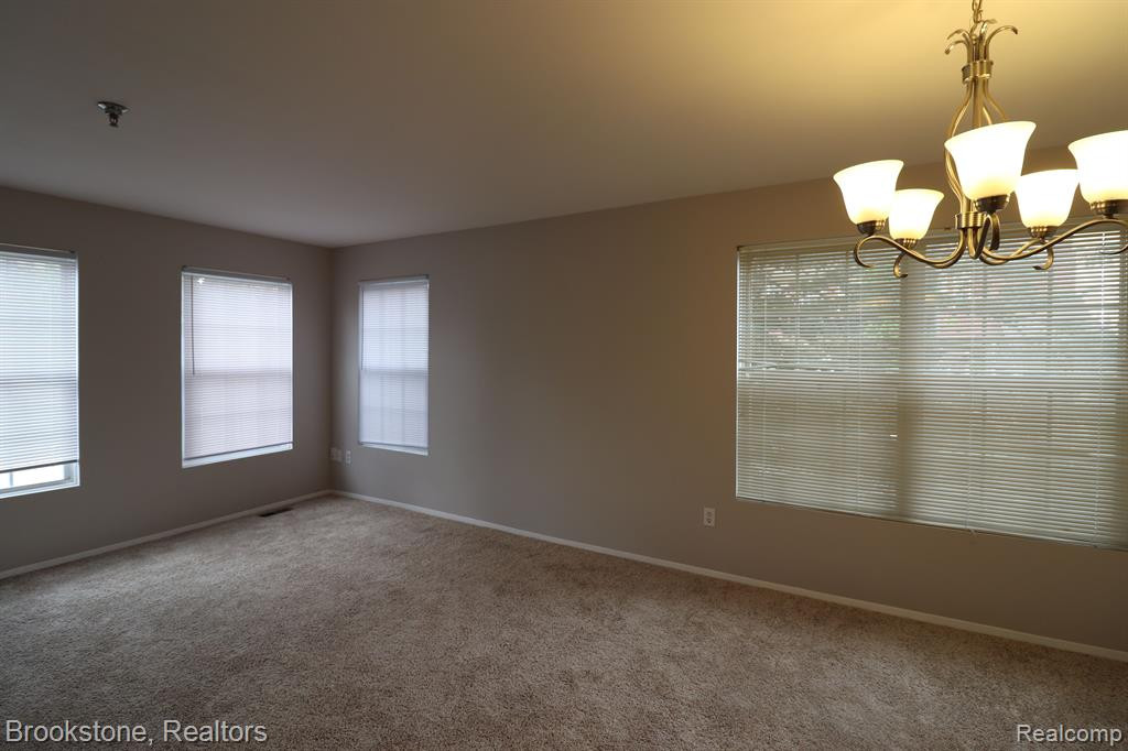 23426 GRAYSON Drive, Southfield, MI 48075 — Photo 5