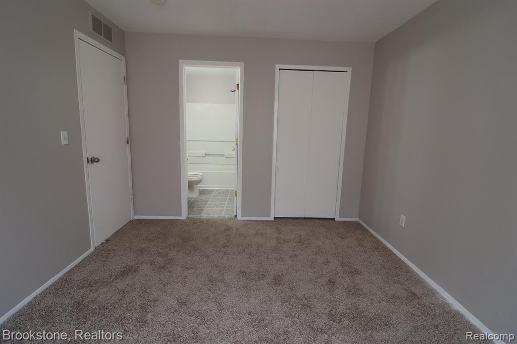 23426 GRAYSON Drive, Southfield, MI 48075 — Photo 11