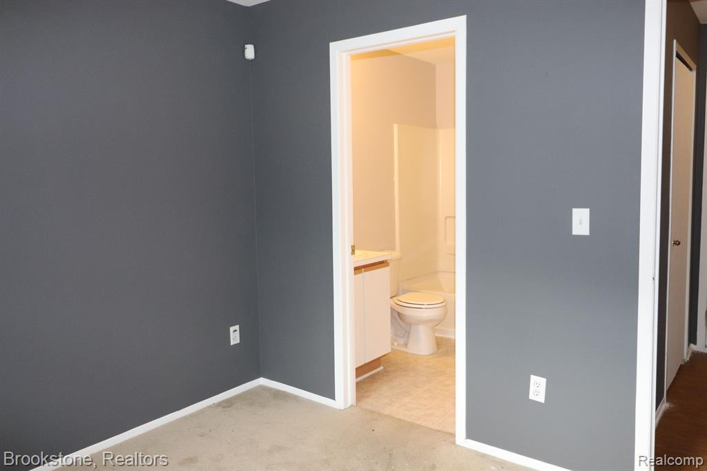 23426 GRAYSON Drive, Southfield, MI 48075 — Photo 20