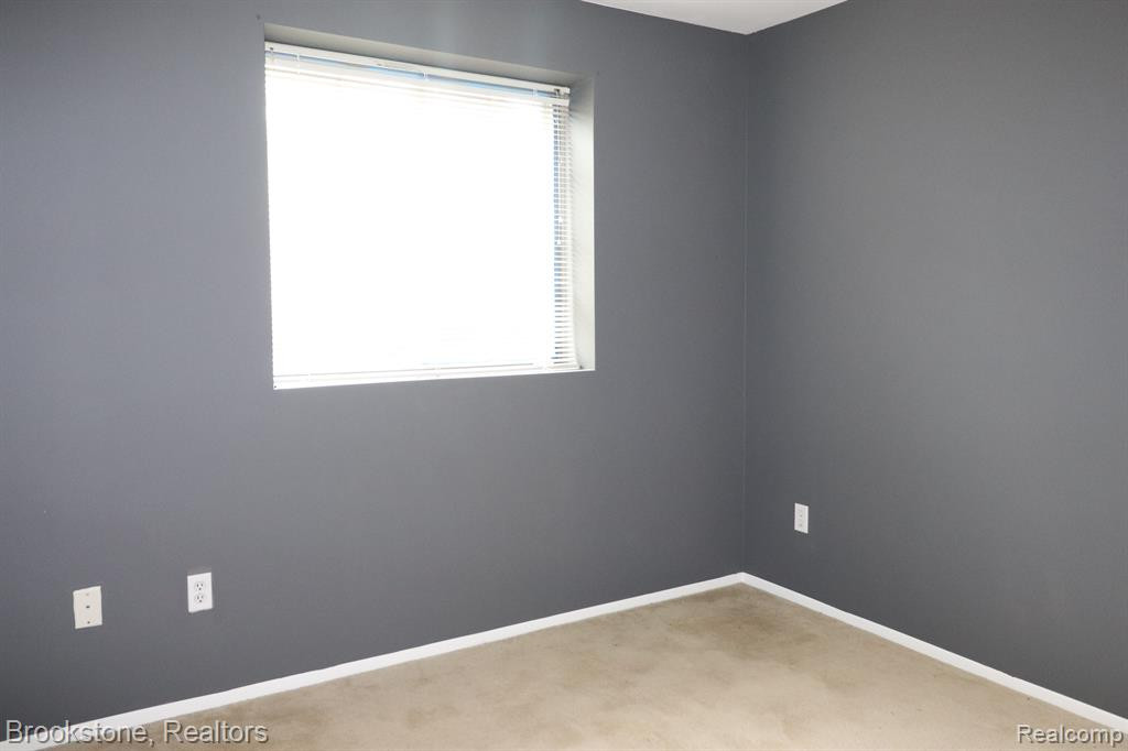 23426 GRAYSON Drive, Southfield, MI 48075 — Photo 21