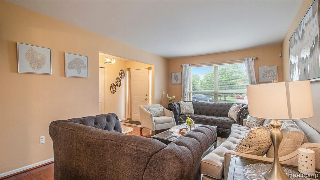 3578 Fieldcrest Lane, Ypsilanti, MI 48197 — Photo 5