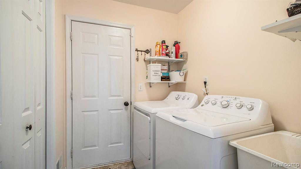3578 Fieldcrest Lane, Ypsilanti, MI 48197 — Photo 18
