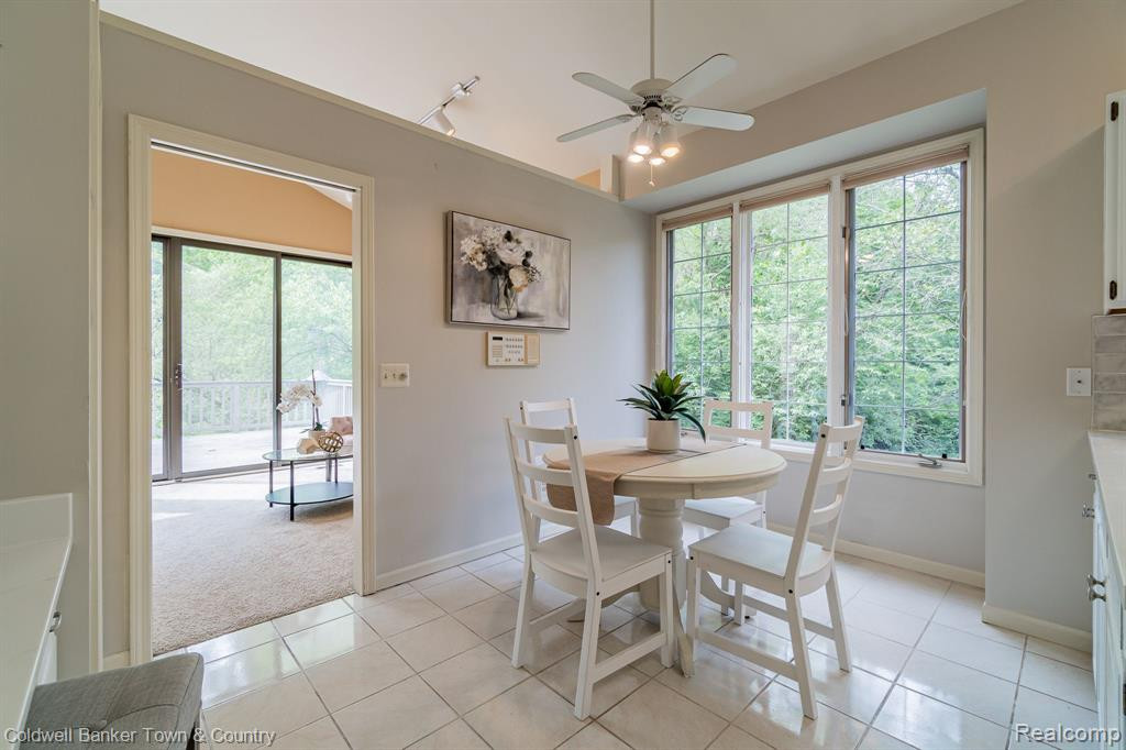 1932 BOULDER Drive, Ann Arbor, MI 48104 — Photo 9