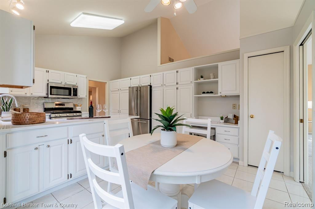 1932 BOULDER Drive, Ann Arbor, MI 48104 — Photo 10