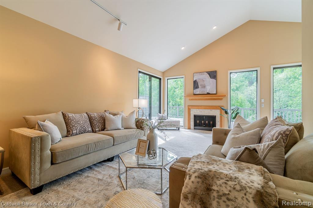 1932 BOULDER Drive, Ann Arbor, MI 48104 — Photo 17