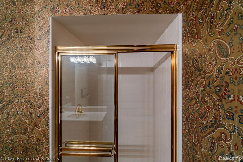 1932 BOULDER Drive, Ann Arbor, MI 48104 — Photo 33