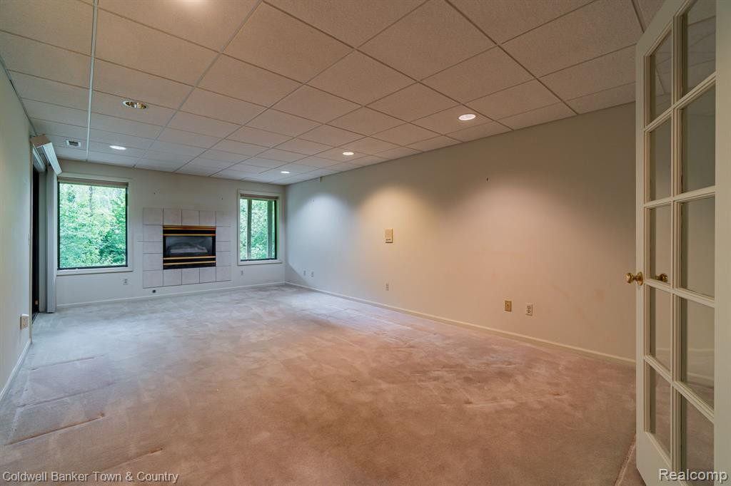 1932 BOULDER Drive, Ann Arbor, MI 48104 — Photo 39