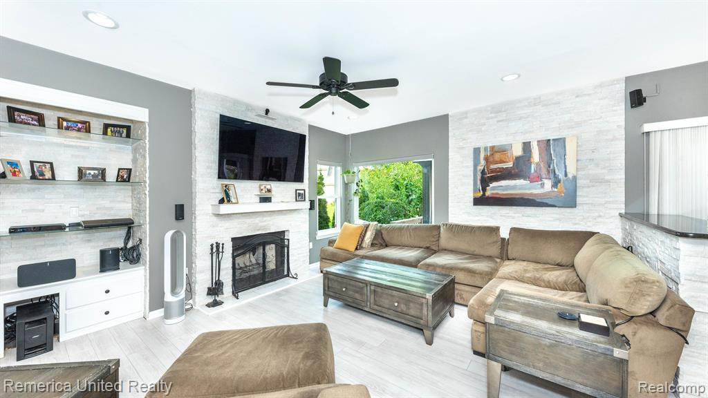 2400 MARQUIS Court, Ann Arbor, MI 48103 — Photo 32