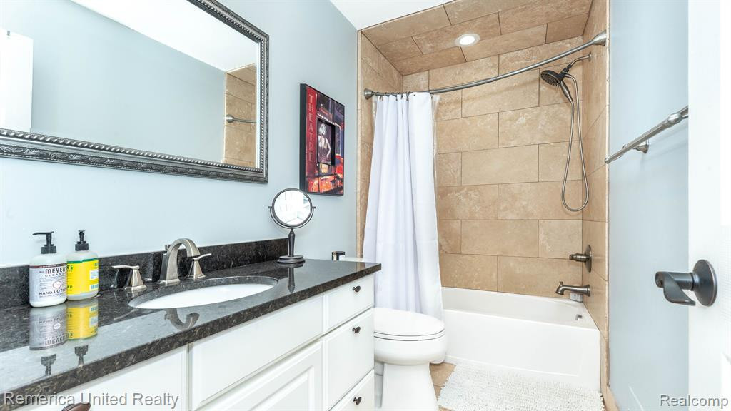 2400 MARQUIS Court, Ann Arbor, MI 48103 — Photo 38