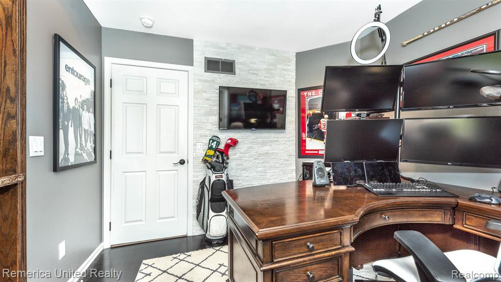 2400 MARQUIS Court, Ann Arbor, MI 48103 — Photo 46