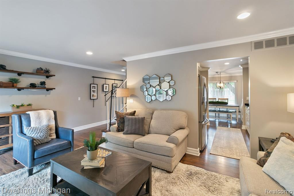 1912 TORQUAY Avenue, Royal Oak, MI 48073 — Photo 4
