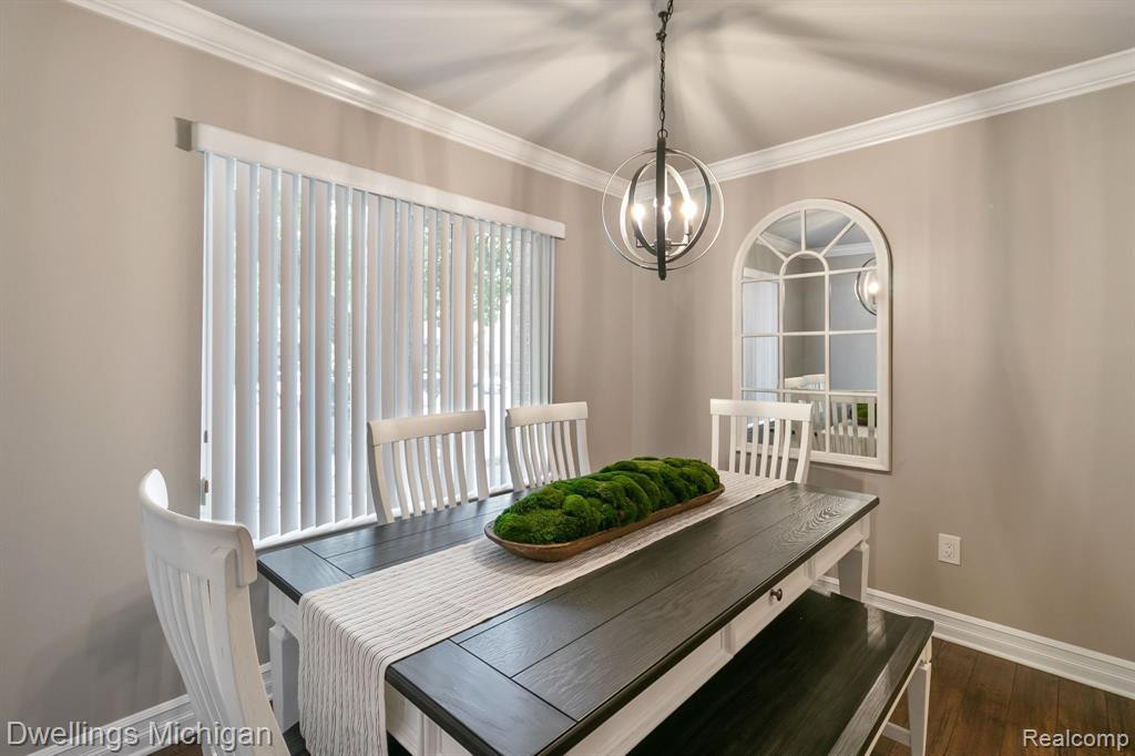 1912 TORQUAY Avenue, Royal Oak, MI 48073 — Photo 10