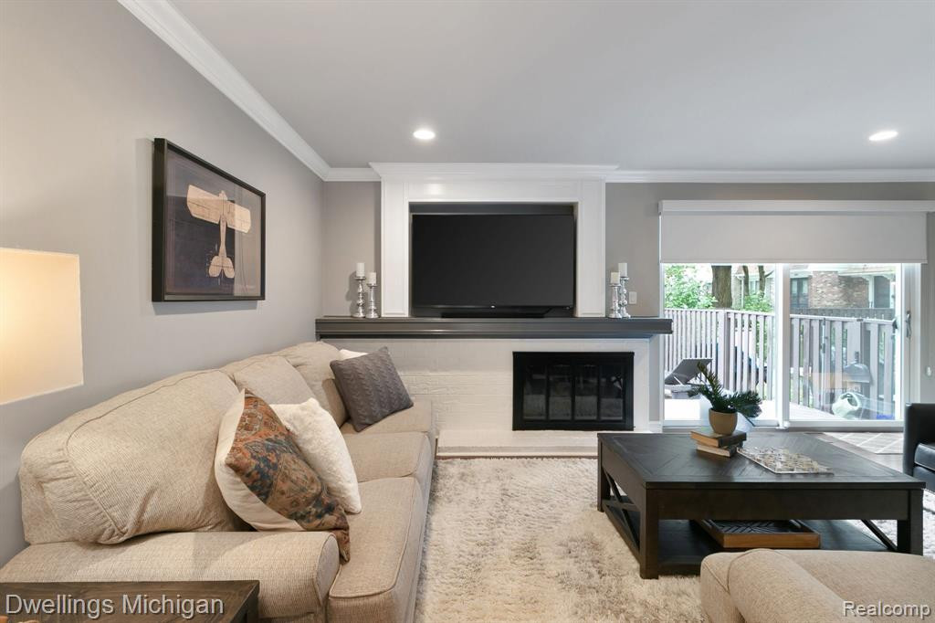 1912 TORQUAY Avenue, Royal Oak, MI 48073 — Photo 16