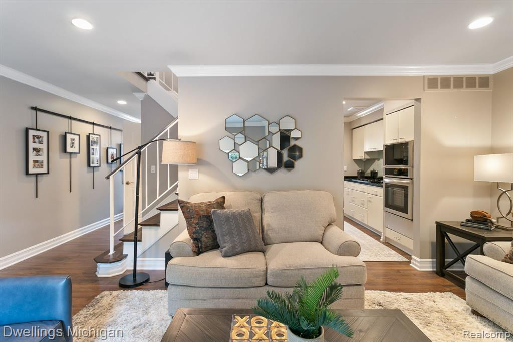 1912 TORQUAY Avenue, Royal Oak, MI 48073 — Photo 18