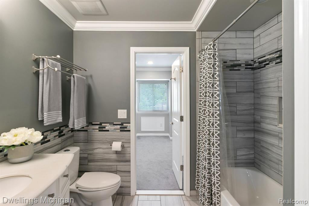 1912 TORQUAY Avenue, Royal Oak, MI 48073 — Photo 25