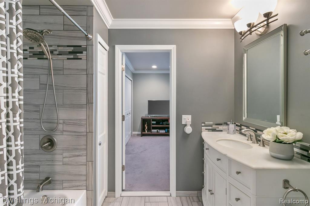 1912 TORQUAY Avenue, Royal Oak, MI 48073 — Photo 26