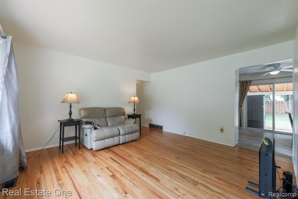 8483 Holly Drive, Canton, MI 48187 — Photo 3