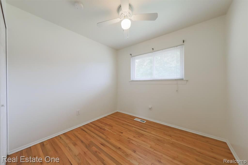 8483 Holly Drive, Canton, MI 48187 — Photo 7