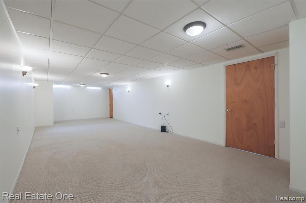 8483 Holly Drive, Canton, MI 48187 — Photo 16