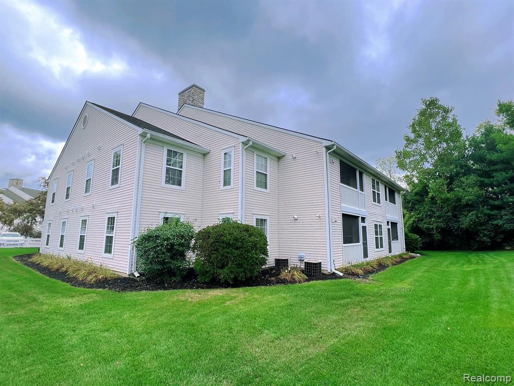 2778 S KNIGHTSBRIDGE Circle, Ann Arbor, MI 48105 — Photo 3