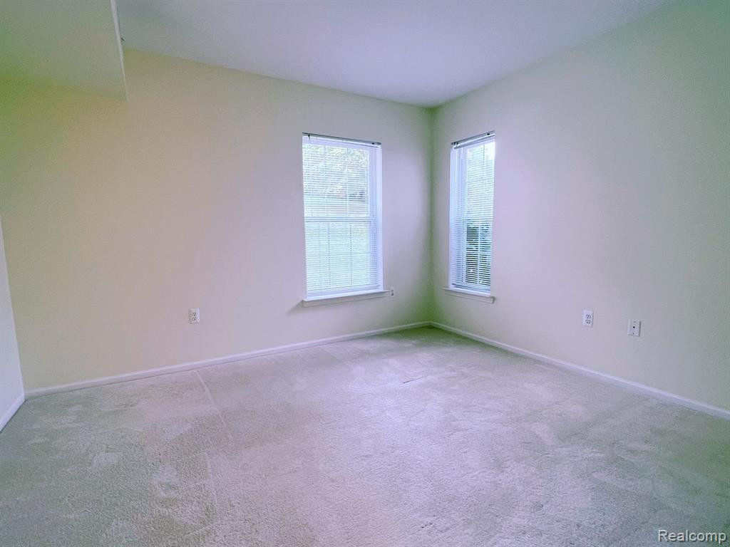 2778 S KNIGHTSBRIDGE Circle, Ann Arbor, MI 48105 — Photo 9