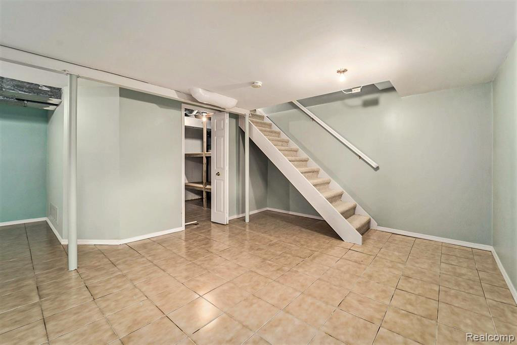 154 NEPTUNE Drive, #54, Walled Lake, MI 48390 — Photo 23