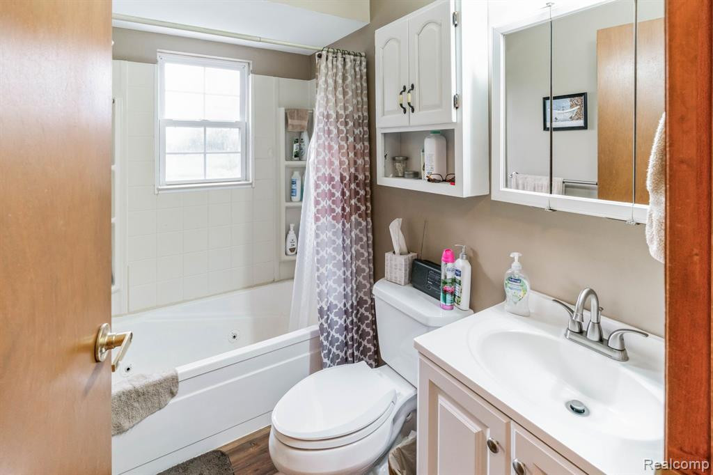 1229 WALES CENTER Road, Wales, MI — Photo 4