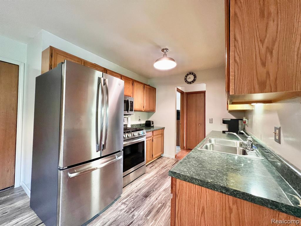 9860 OATMAN Road, Greenwood, MI 48006 — Photo 17