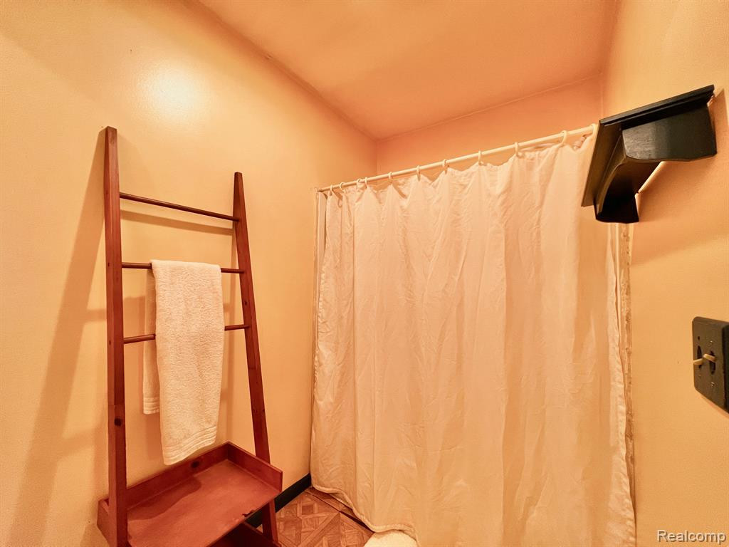 9860 OATMAN Road, Greenwood, MI 48006 — Photo 28