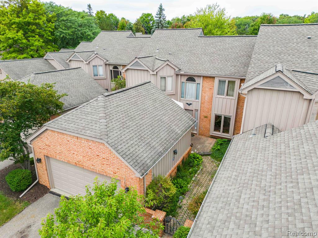 37742 AMBER Drive, Farmington Hills, MI 48331 — Photo 33