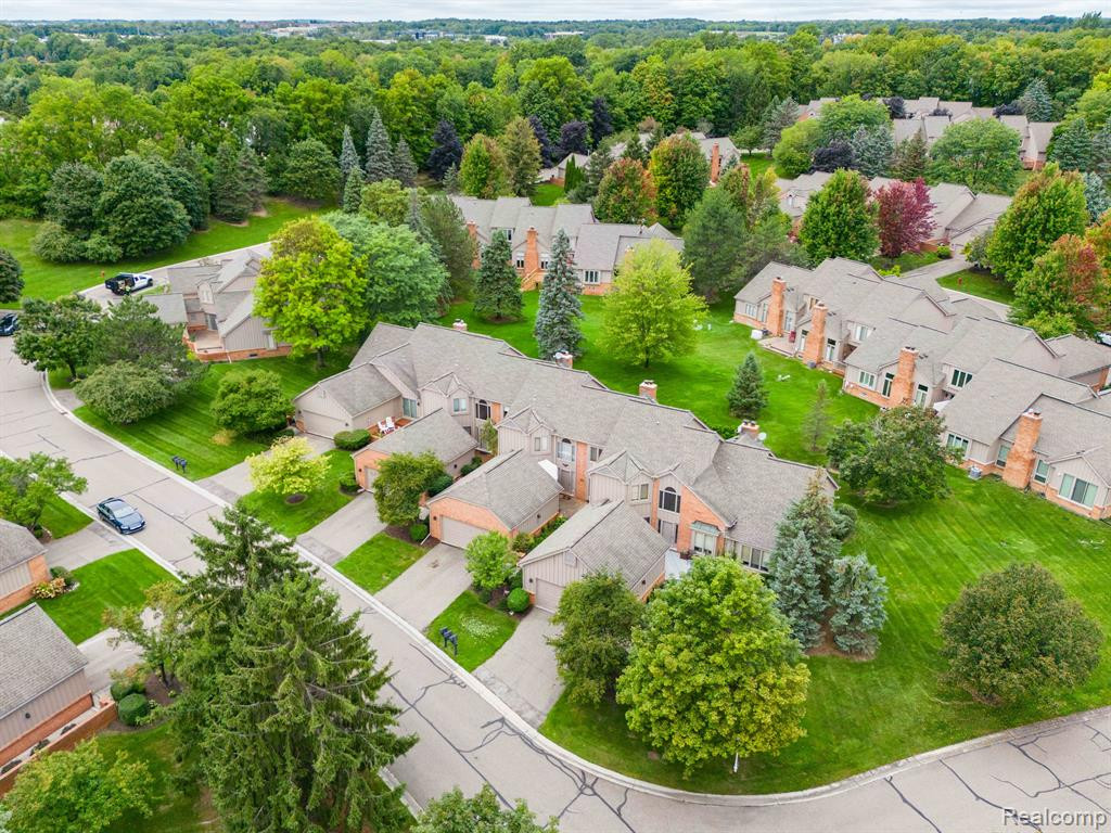 37742 AMBER Drive, Farmington Hills, MI 48331 — Photo 34