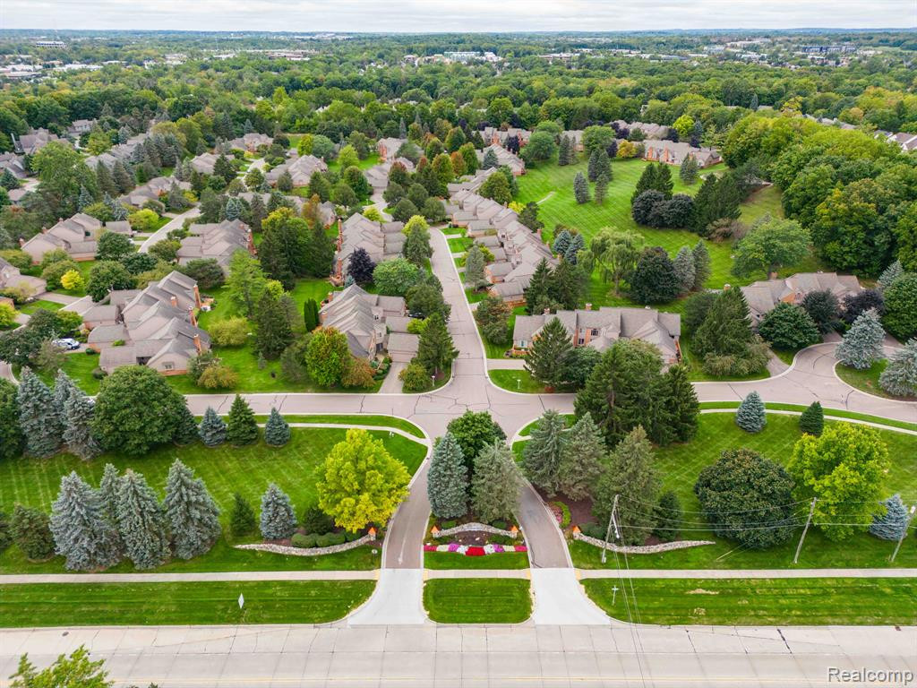37742 AMBER Drive, Farmington Hills, MI 48331 — Photo 35