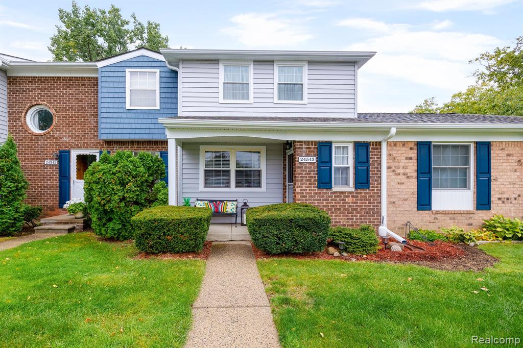 24543 Olde Orchard Street, Novi, MI — Photo 2