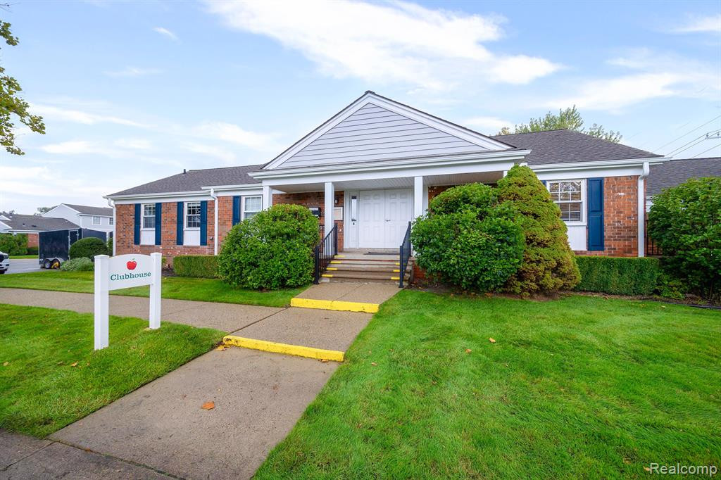24543 Olde Orchard Street, Novi, MI — Photo 9