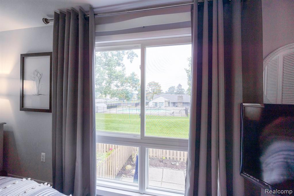 24543 Olde Orchard Street, Novi, MI — Photo 26