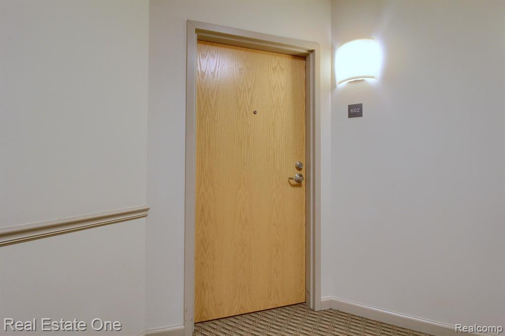 111 N ASHLEY Street, 602, Ann Arbor, MI 48104 — Photo 6