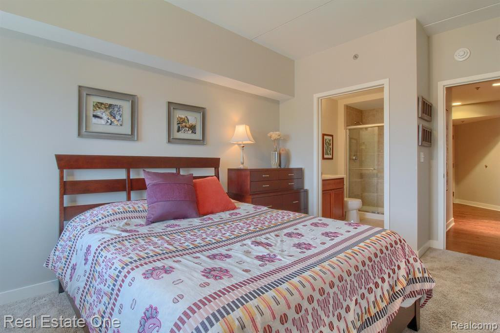 111 N ASHLEY Street, 602, Ann Arbor, MI 48104 — Photo 25