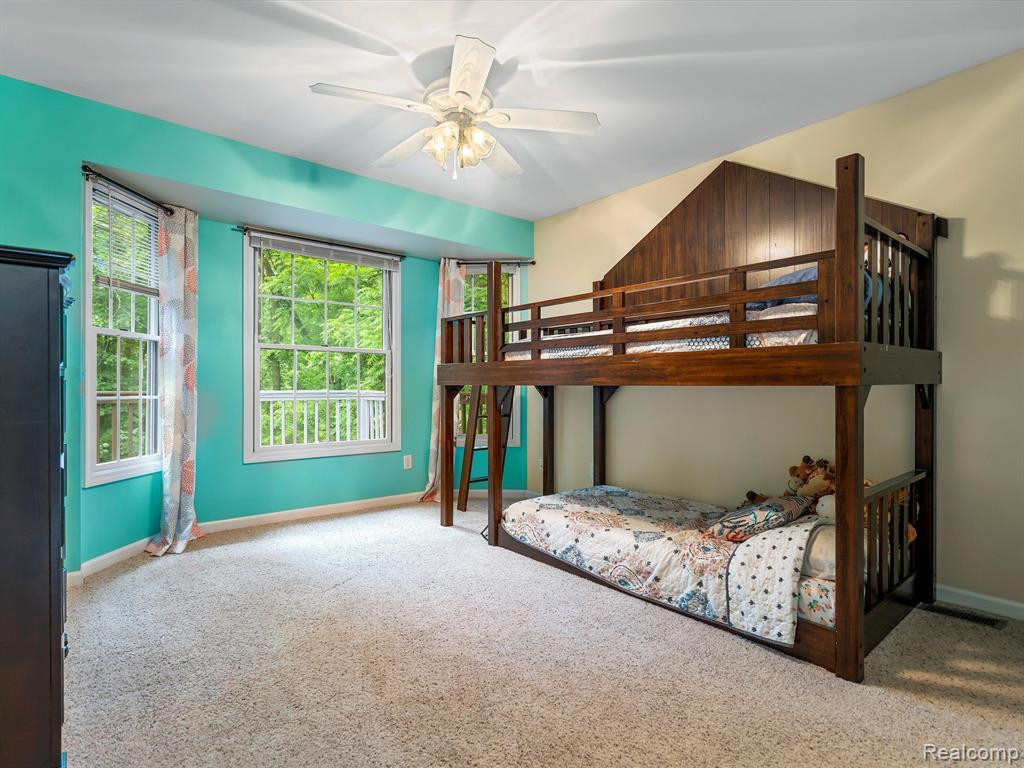 8327 WOODLAND Circle, Goodrich Vlg, MI — Photo 32