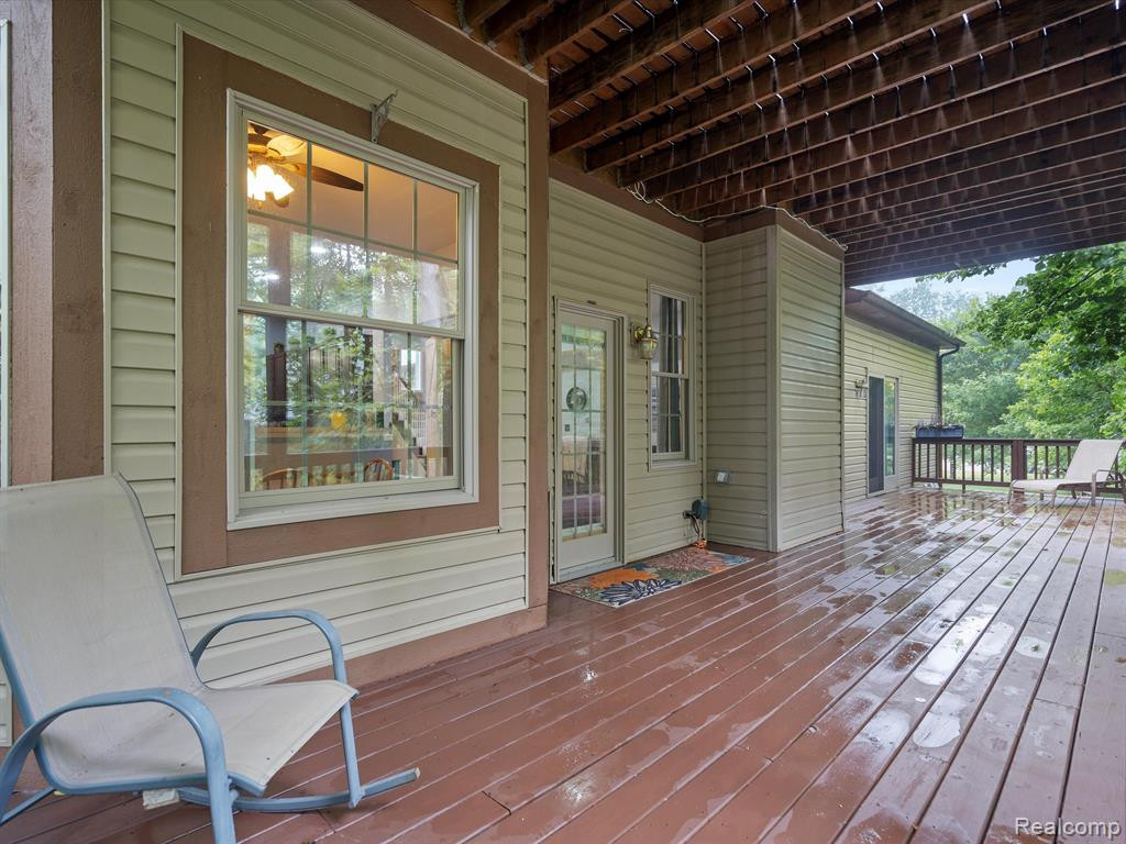 8327 WOODLAND Circle, Goodrich Vlg, MI — Photo 35
