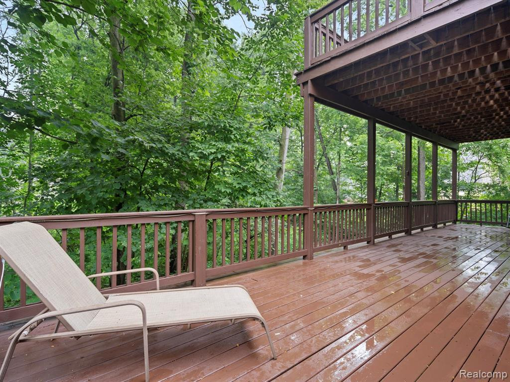 8327 WOODLAND Circle, Goodrich Vlg, MI — Photo 37