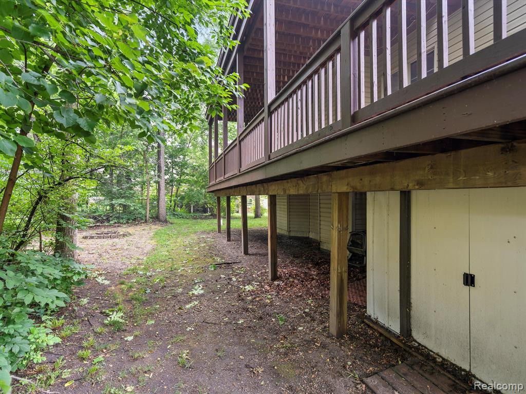 8327 WOODLAND Circle, Goodrich Vlg, MI — Photo 40