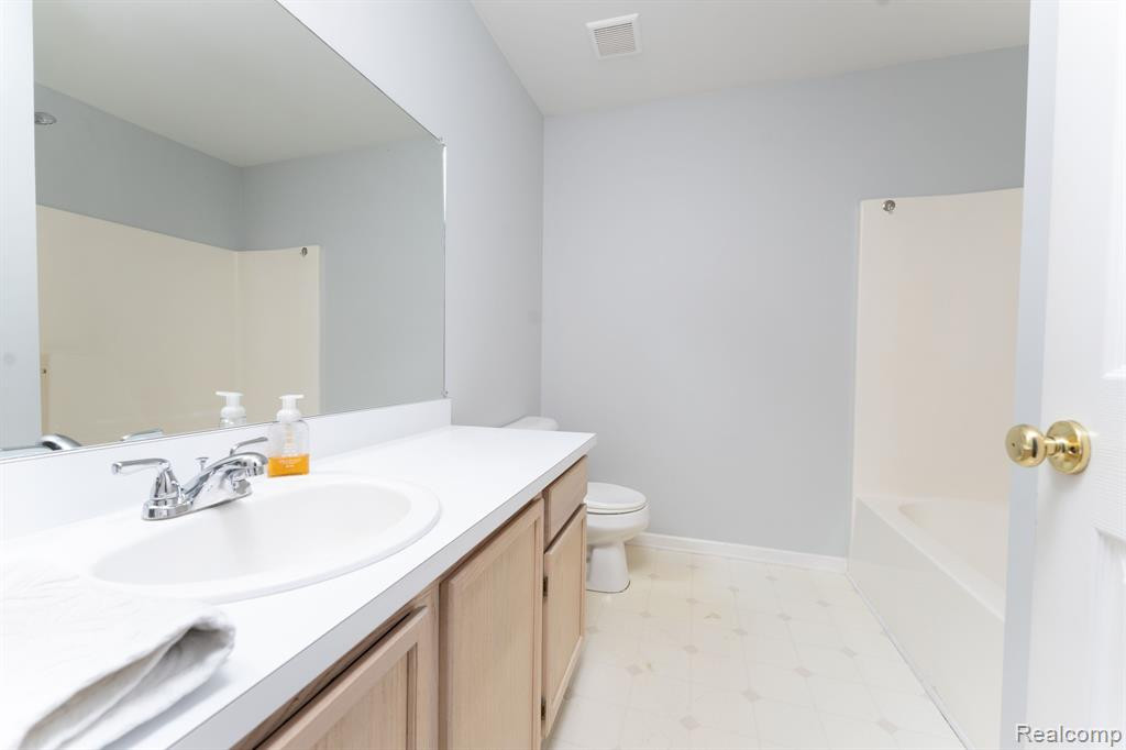 7204 HOMESTEAD Road, Ypsilanti, MI 48197 — Photo 13