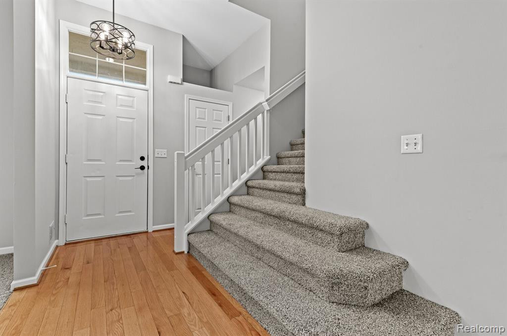 1280 N Bay Drive, Ann Arbor, MI 48103 — Photo 2