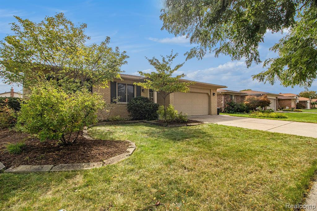 44201 FRANCISCAN Drive, Canton, MI 48187 — Photo 2