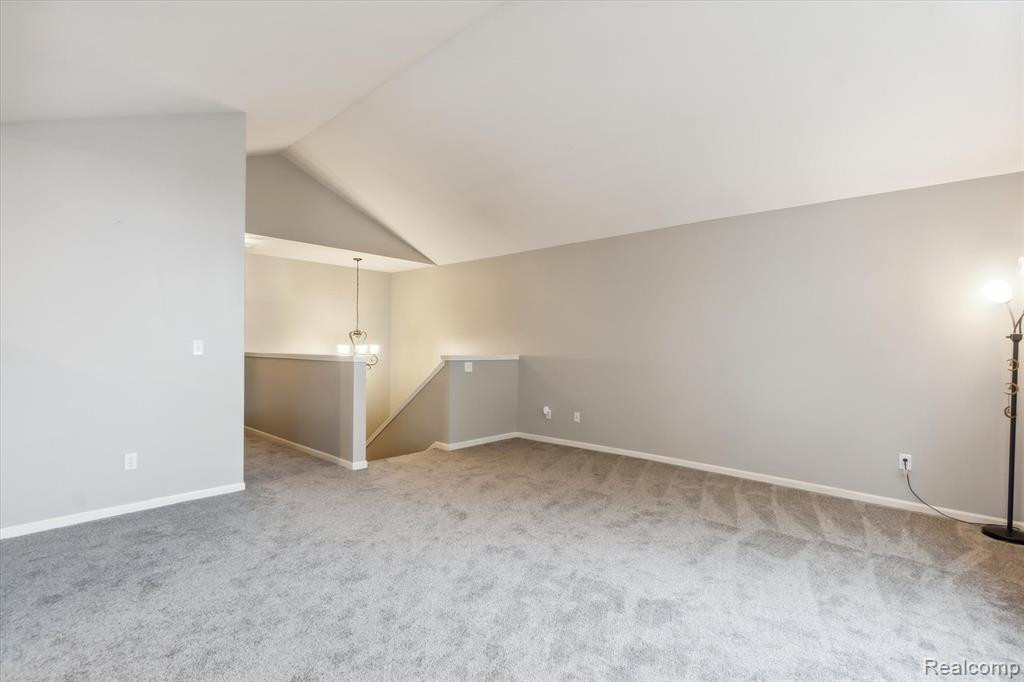 673 ABBINGTON, Howell, MI 48843 — Photo 7