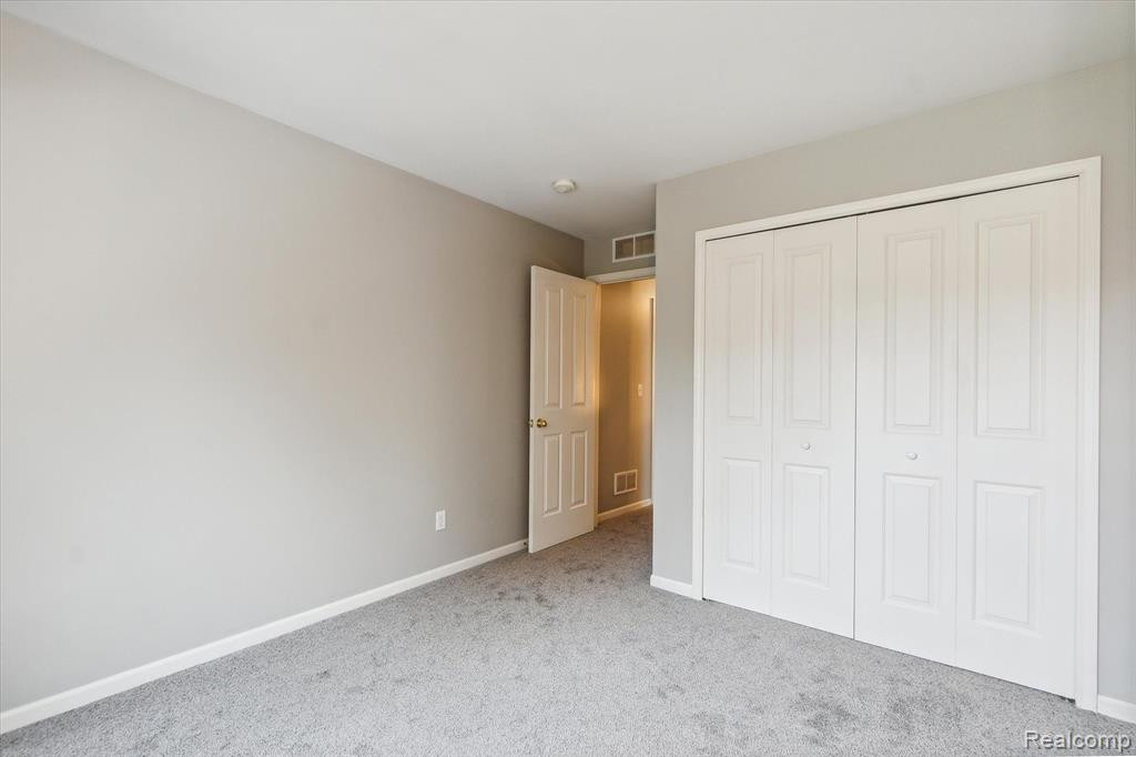 673 ABBINGTON, Howell, MI 48843 — Photo 15