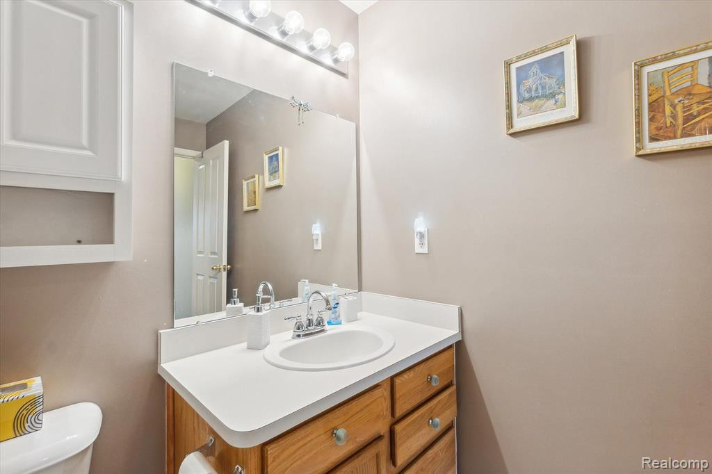 673 ABBINGTON, Howell, MI 48843 — Photo 17